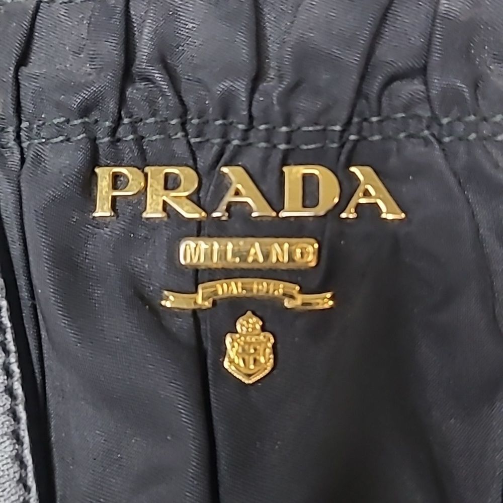 💯 Authentic Two-way Prada  Handbag 🍀 - Picture 8 of 17